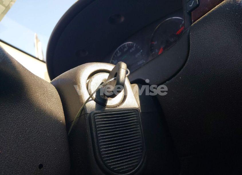 Photo 11 of 2009 Chevrolet Impala LT (VIN 2G1WT57K291141149)