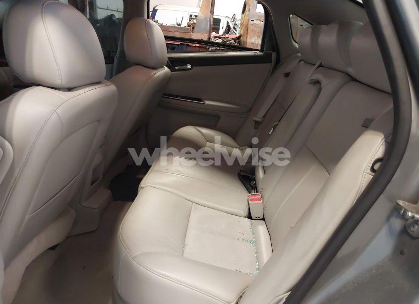 Photo 8 of 2009 Chevrolet Impala LT (VIN 2G1WT57K391118348)