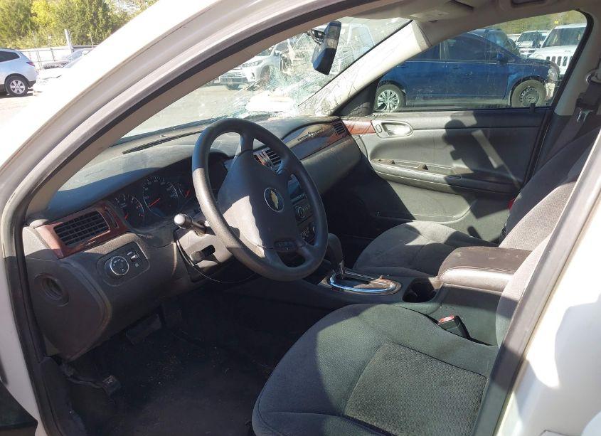 Photo 5 of 2009 Chevrolet Impala LT (VIN 2G1WT57K391171289)