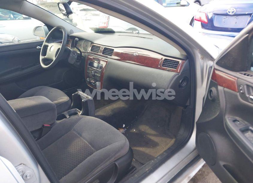 Photo 5 of 2009 Chevrolet Impala LT (VIN 2G1WT57K391244600)