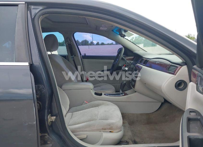 Photo 5 of 2009 Chevrolet Impala LT (VIN 2G1WT57K391279184)