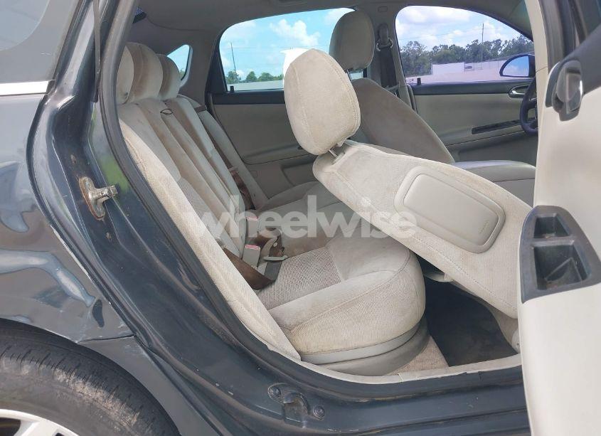 Photo 8 of 2009 Chevrolet Impala LT (VIN 2G1WT57K391279184)