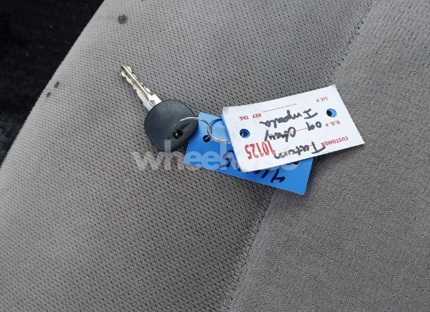 Photo 11 of 2009 Chevrolet Impala LT (VIN 2G1WT57K491255640)