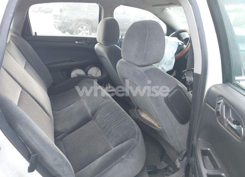 Photo 8 of 2009 Chevrolet Impala LT (VIN 2G1WT57K691115119)