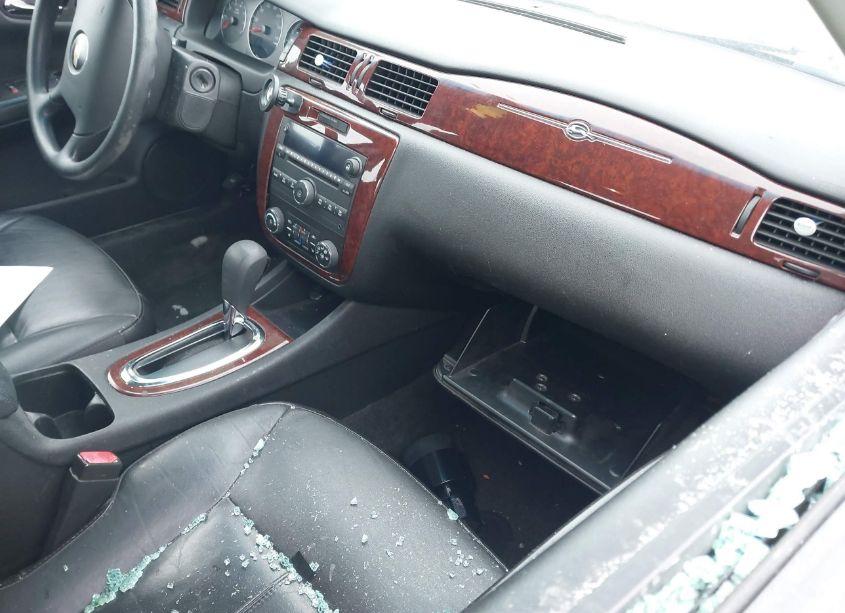 Photo 5 of 2009 Chevrolet Impala LT (VIN 2G1WT57K691126105)