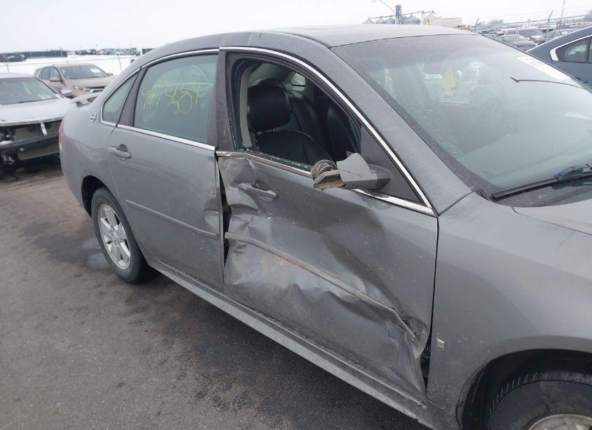 Photo 6 of 2009 Chevrolet Impala LT (VIN 2G1WT57K691126105)