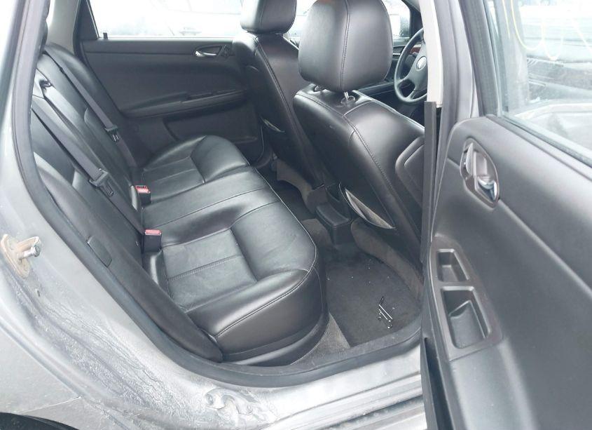 Photo 8 of 2009 Chevrolet Impala LT (VIN 2G1WT57K691126105)