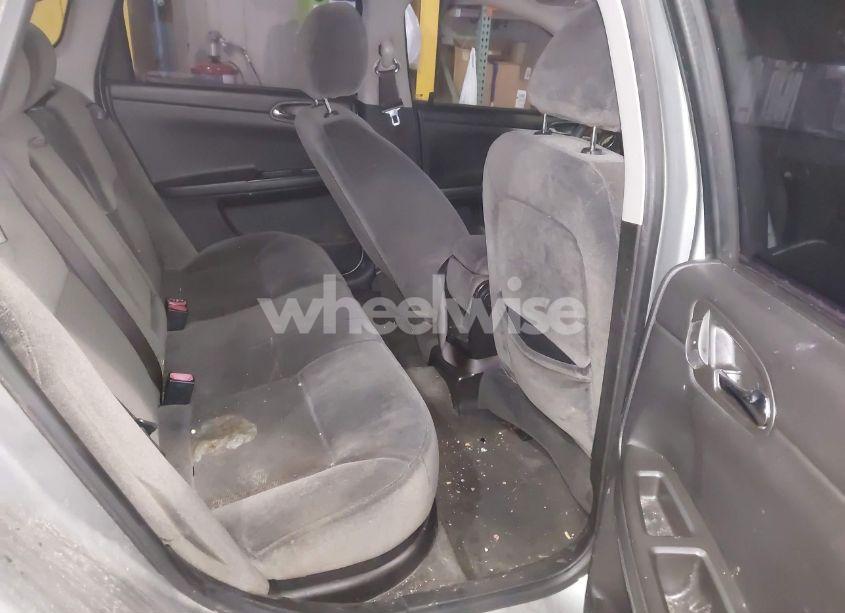 Photo 8 of 2009 Chevrolet Impala LT (VIN 2G1WT57K691261603)