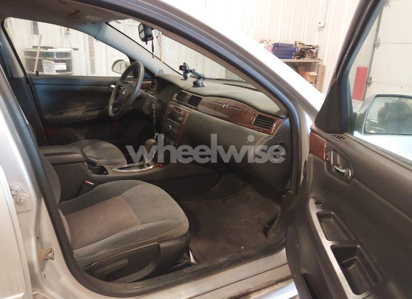 Photo 5 of 2009 Chevrolet Impala LT (VIN 2G1WT57K691272312)