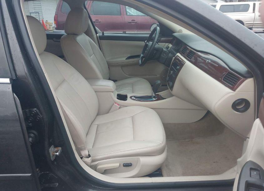 Photo 5 of 2009 Chevrolet Impala LT (VIN 2G1WT57K991241443)
