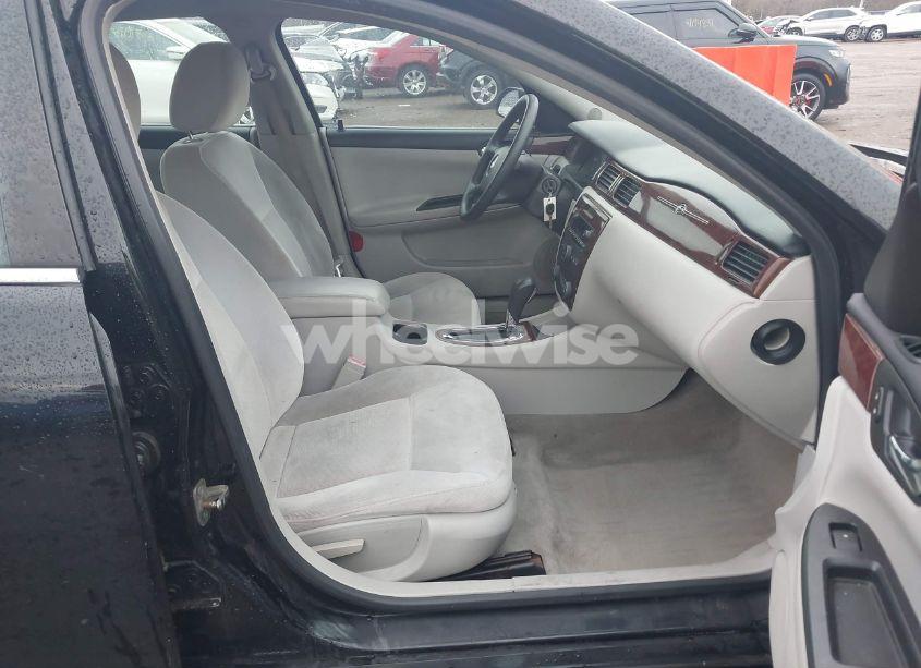 Photo 5 of 2009 Chevrolet Impala LT (VIN 2G1WT57K991267010)