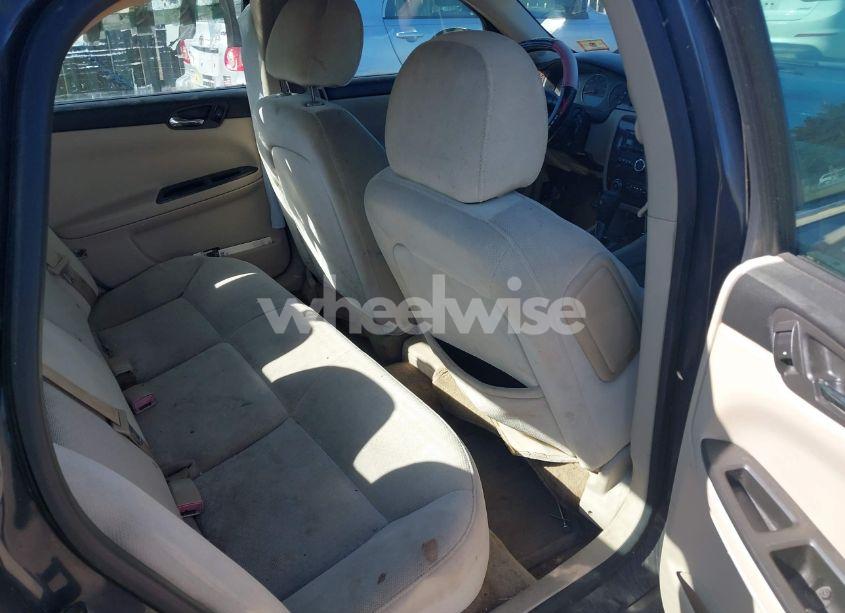 Photo 8 of 2009 Chevrolet Impala LT (VIN 2G1WT57K991279206)