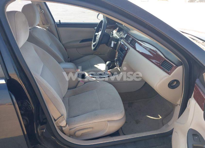 Photo 5 of 2009 Chevrolet Impala LT (VIN 2G1WT57KX91209245)