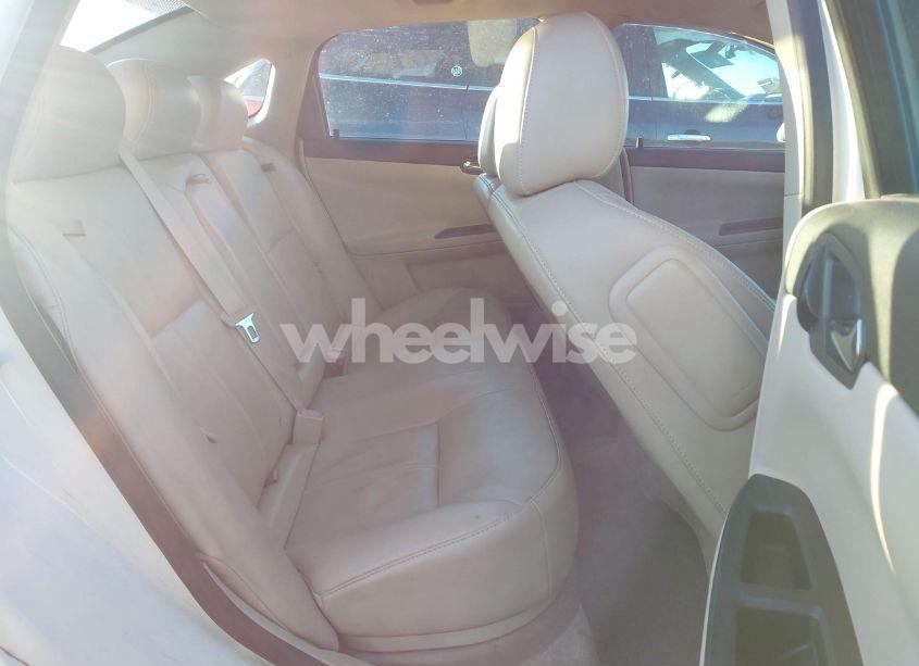 Photo 8 of 2009 Chevrolet Impala LT (VIN 2G1WT57KX91212615)