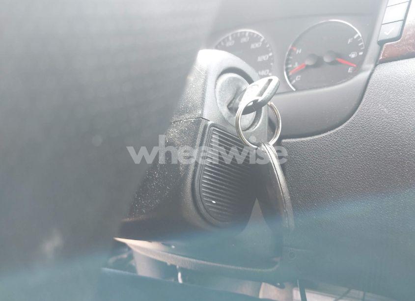 Photo 11 of 2009 Chevrolet Impala 3.5L LT (VIN 2G1WT57KX91213232)