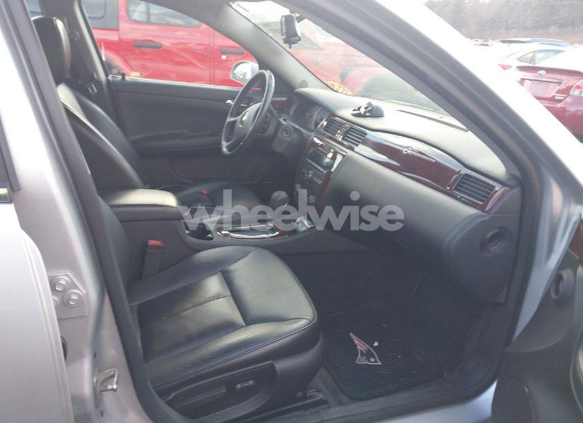 Photo 5 of 2009 Chevrolet Impala LT (VIN 2G1WT57N291148757)