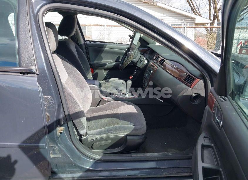 Photo 5 of 2009 Chevrolet Impala LT (VIN 2G1WT57N291167101)