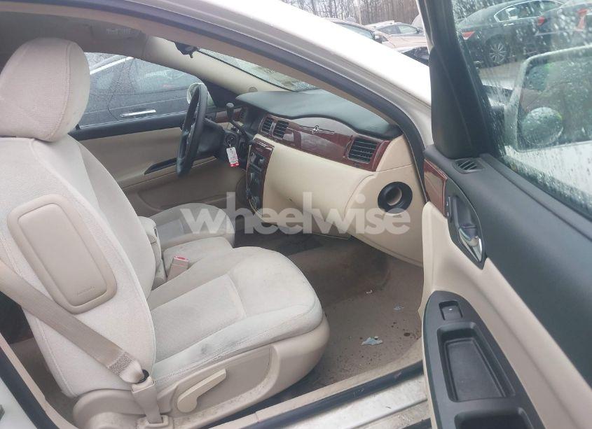 Photo 5 of 2009 Chevrolet Impala LT (VIN 2G1WT57N291224333)