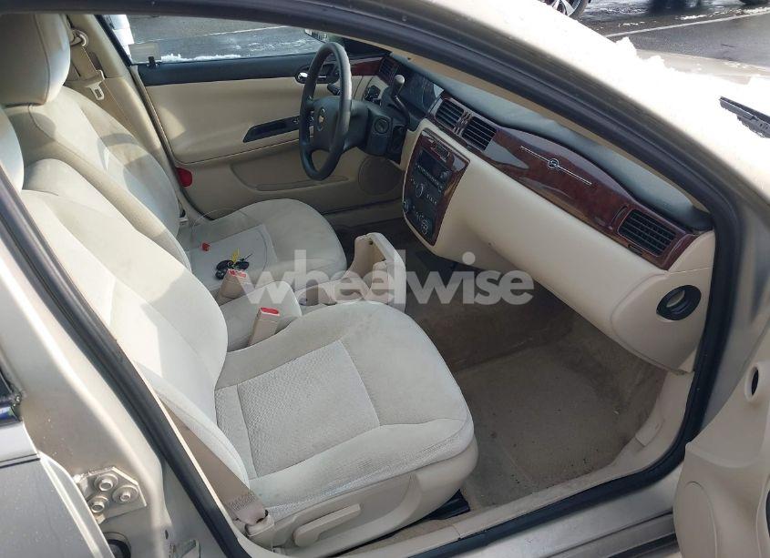 Photo 5 of 2009 Chevrolet Impala LT (VIN 2G1WT57N391137217)