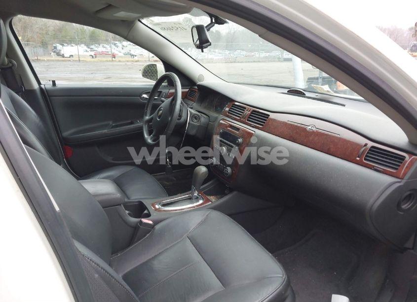 Photo 5 of 2009 Chevrolet Impala LT (VIN 2G1WT57N491106087)