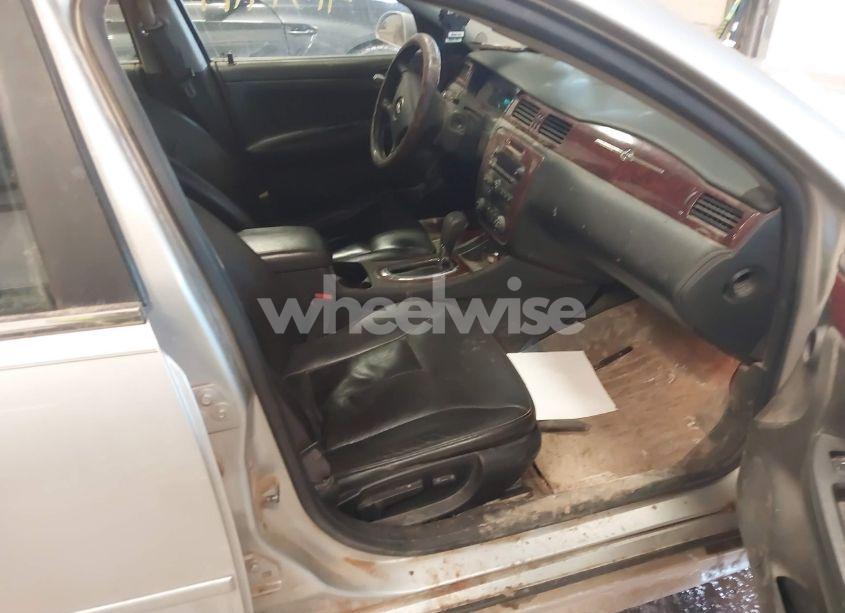 Photo 5 of 2009 Chevrolet Impala LT (VIN 2G1WT57N491172607)