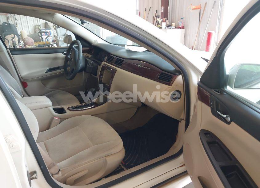 Photo 5 of 2009 Chevrolet Impala LT (VIN 2G1WT57N591155265)