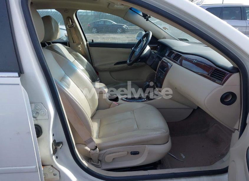 Photo 5 of 2009 Chevrolet Impala LT (VIN 2G1WT57N791212713)