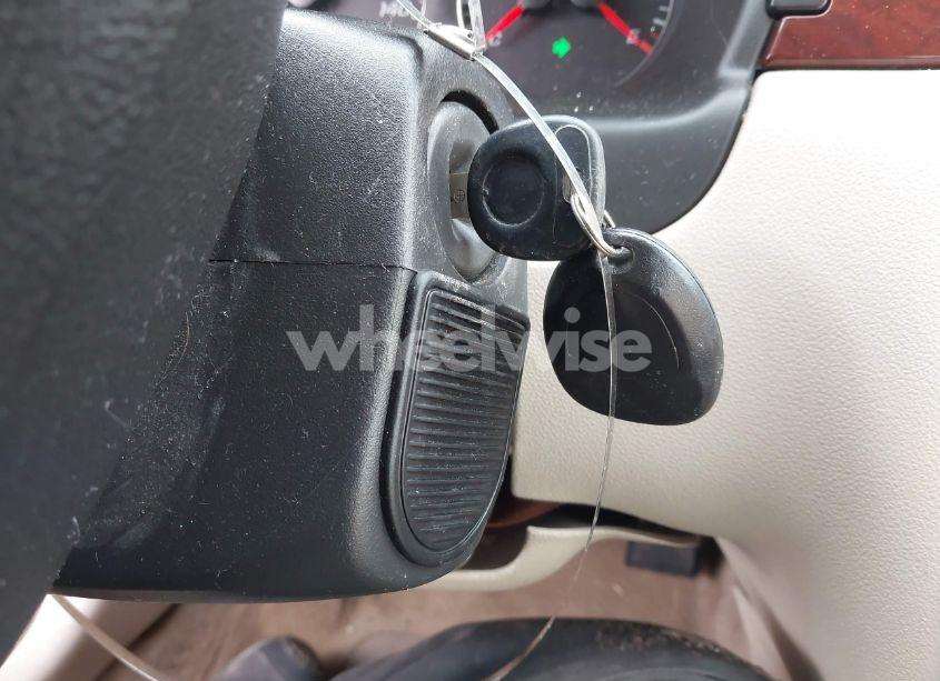 Photo 11 of 2009 Chevrolet Impala LT (VIN 2G1WT57N791293731)