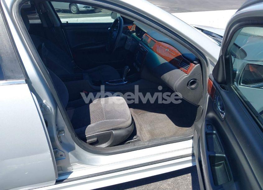 Photo 5 of 2009 Chevrolet Impala LT (VIN 2G1WT57N891262925)