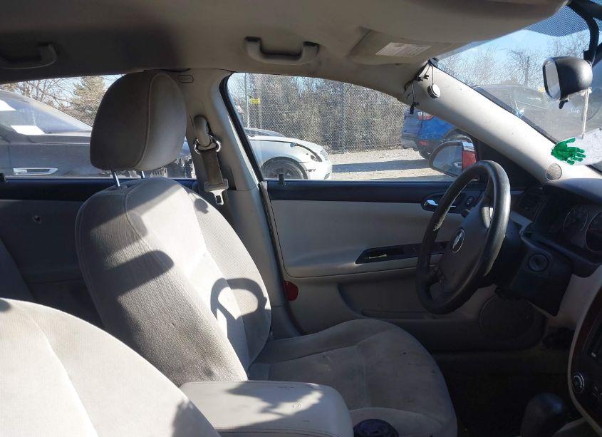 Photo 5 of 2009 Chevrolet Impala LT (VIN 2G1WT57N991324784)