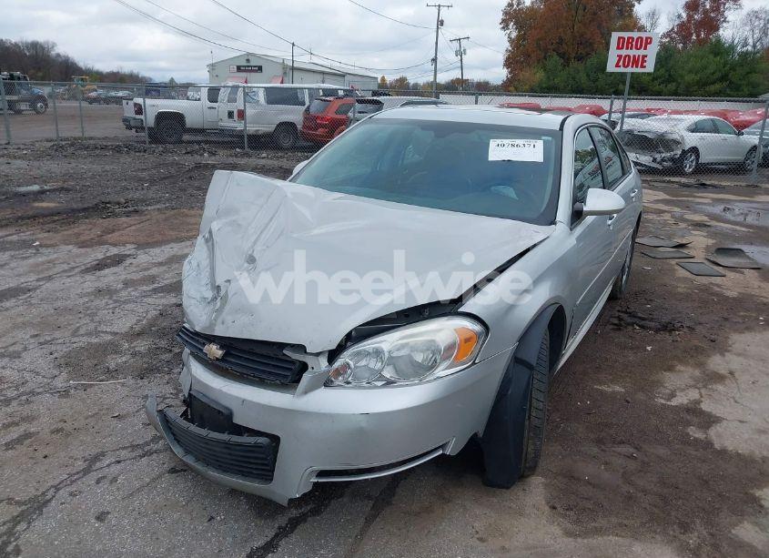 Photo 2 of 2009 Chevrolet Impala LT (VIN 2G1WT57NX91175169)