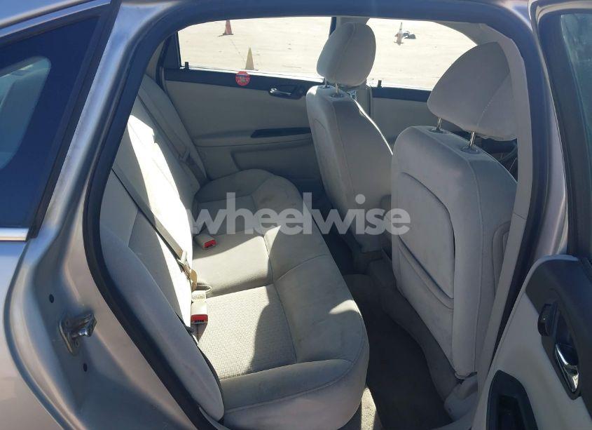 Photo 8 of 2009 Chevrolet Impala LT (VIN 2G1WT57NX91261663)