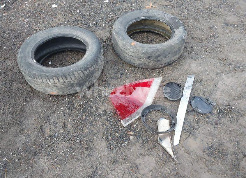 Photo 12 of 2007 Chevrolet Impala LT (VIN 2G1WT58K779119807)