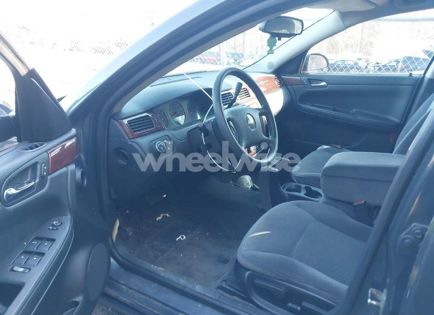 Photo 5 of 2008 Chevrolet Impala LT (VIN 2G1WT58NX81312821)