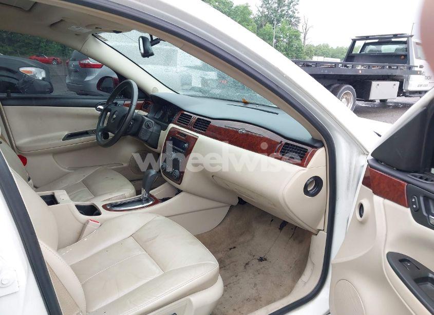 Photo 5 of 2009 Chevrolet Impala LTZ (VIN 2G1WU57M291235109)