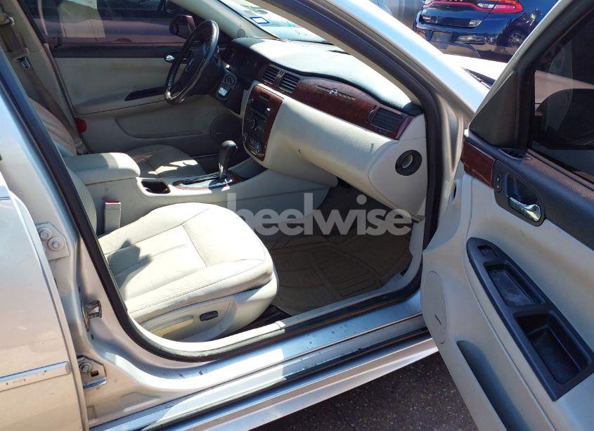 Photo 5 of 2009 Chevrolet Impala LTZ (VIN 2G1WU57M691213386)