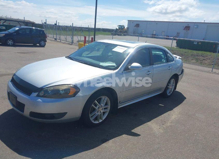 Photo 2 of 2009 Chevrolet Impala LTZ (VIN 2G1WU57M691304142)
