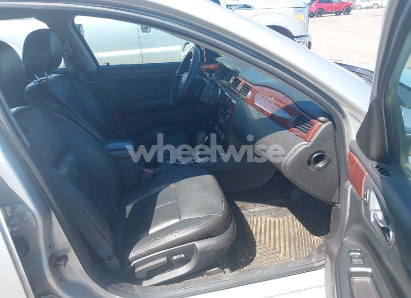 Photo 5 of 2009 Chevrolet Impala LTZ (VIN 2G1WU57M691304142)