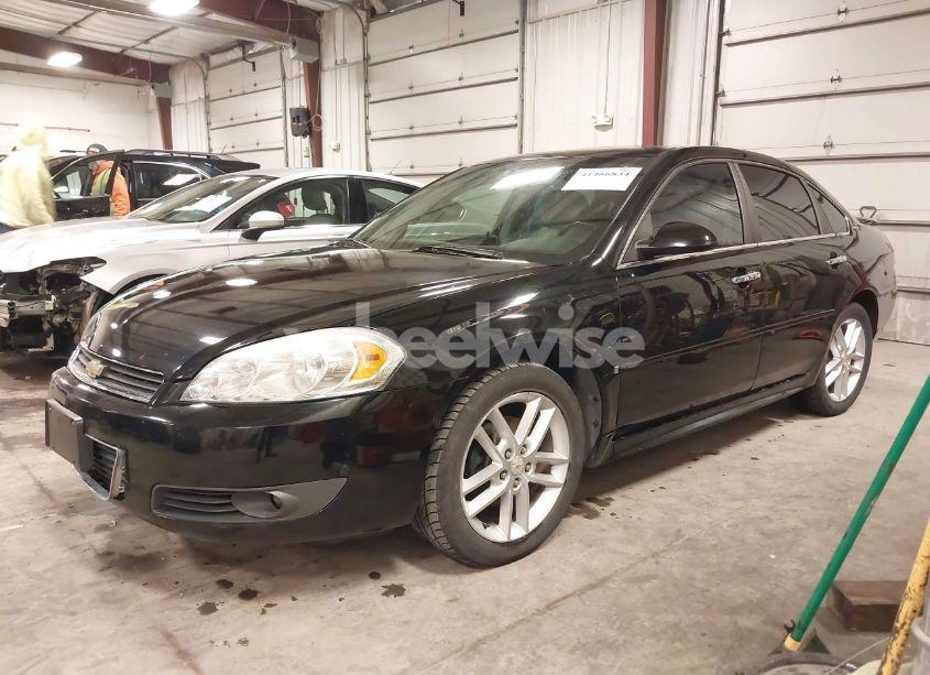 Photo 2 of 2009 Chevrolet Impala LTZ (VIN 2G1WU57MX91151233)