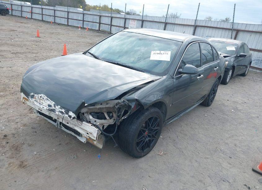 Photo 2 of 2009 Chevrolet Impala LTZ (VIN 2G1WU57MX91316553)