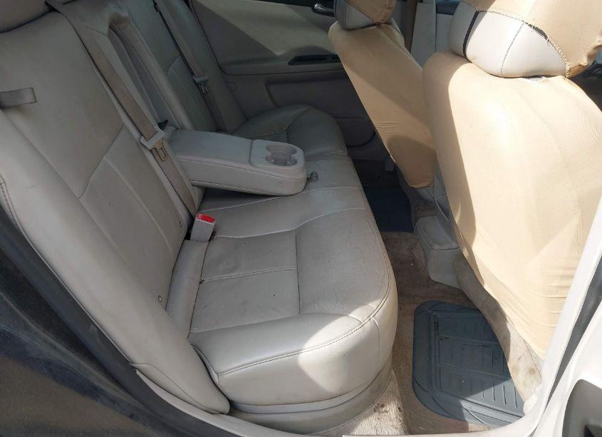 Photo 8 of 2009 Chevrolet Impala LTZ (VIN 2G1WU57MX91316553)