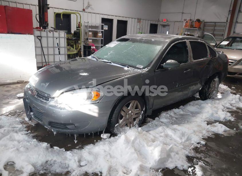 Photo 2 of 2006 Chevrolet Impala LTZ (VIN 2G1WU581869204142)