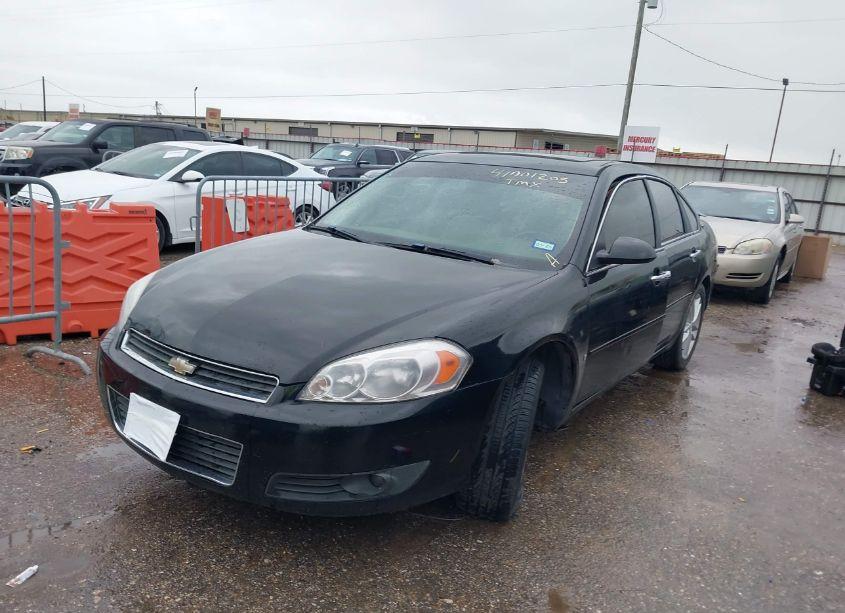 Photo 2 of 2008 Chevrolet Impala LTZ (VIN 2G1WU583281325624)
