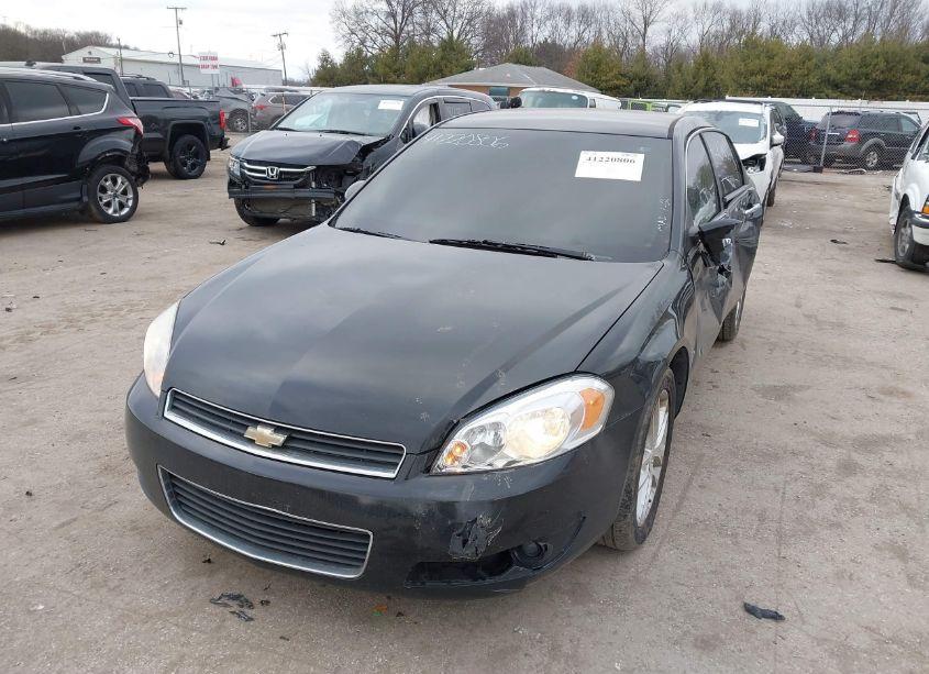 Photo 2 of 2008 Chevrolet Impala LTZ (VIN 2G1WU583281328829)