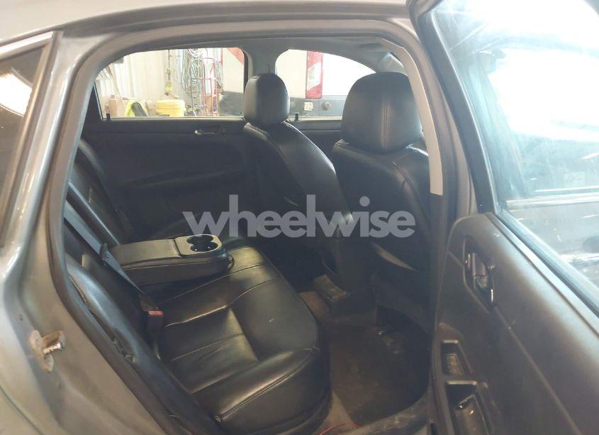 Photo 8 of 2008 Chevrolet Impala LTZ (VIN 2G1WU583289151975)