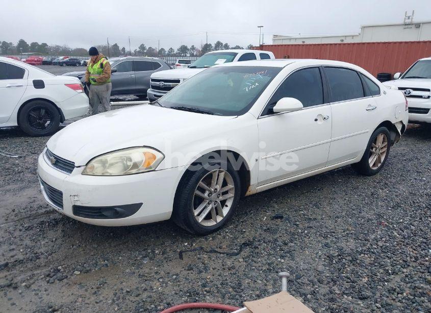 Photo 2 of 2008 Chevrolet Impala LTZ (VIN 2G1WU583389161950)