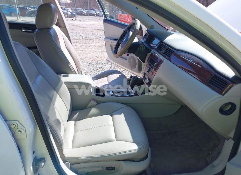 Photo 5 of 2008 Chevrolet Impala LTZ (VIN 2G1WU583689225818)