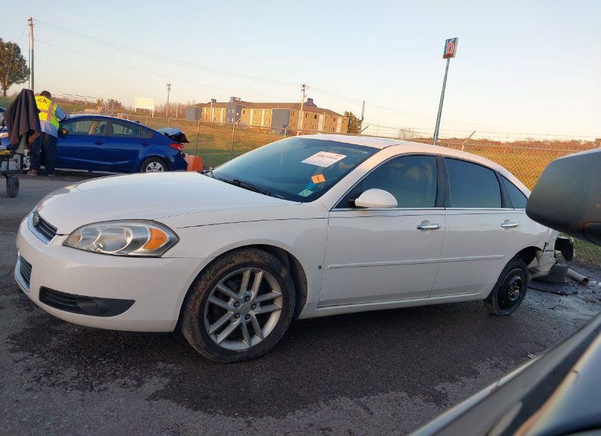 Photo 15 of 2008 Chevrolet Impala LTZ (VIN 2G1WU583881201521)
