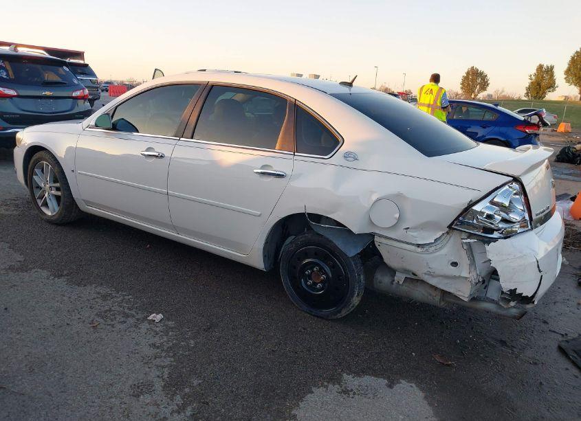 Photo 3 of 2008 Chevrolet Impala LTZ (VIN 2G1WU583881201521)