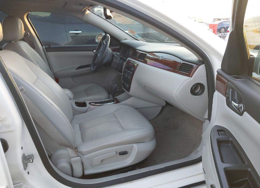 Photo 5 of 2008 Chevrolet Impala LTZ (VIN 2G1WU583881201521)